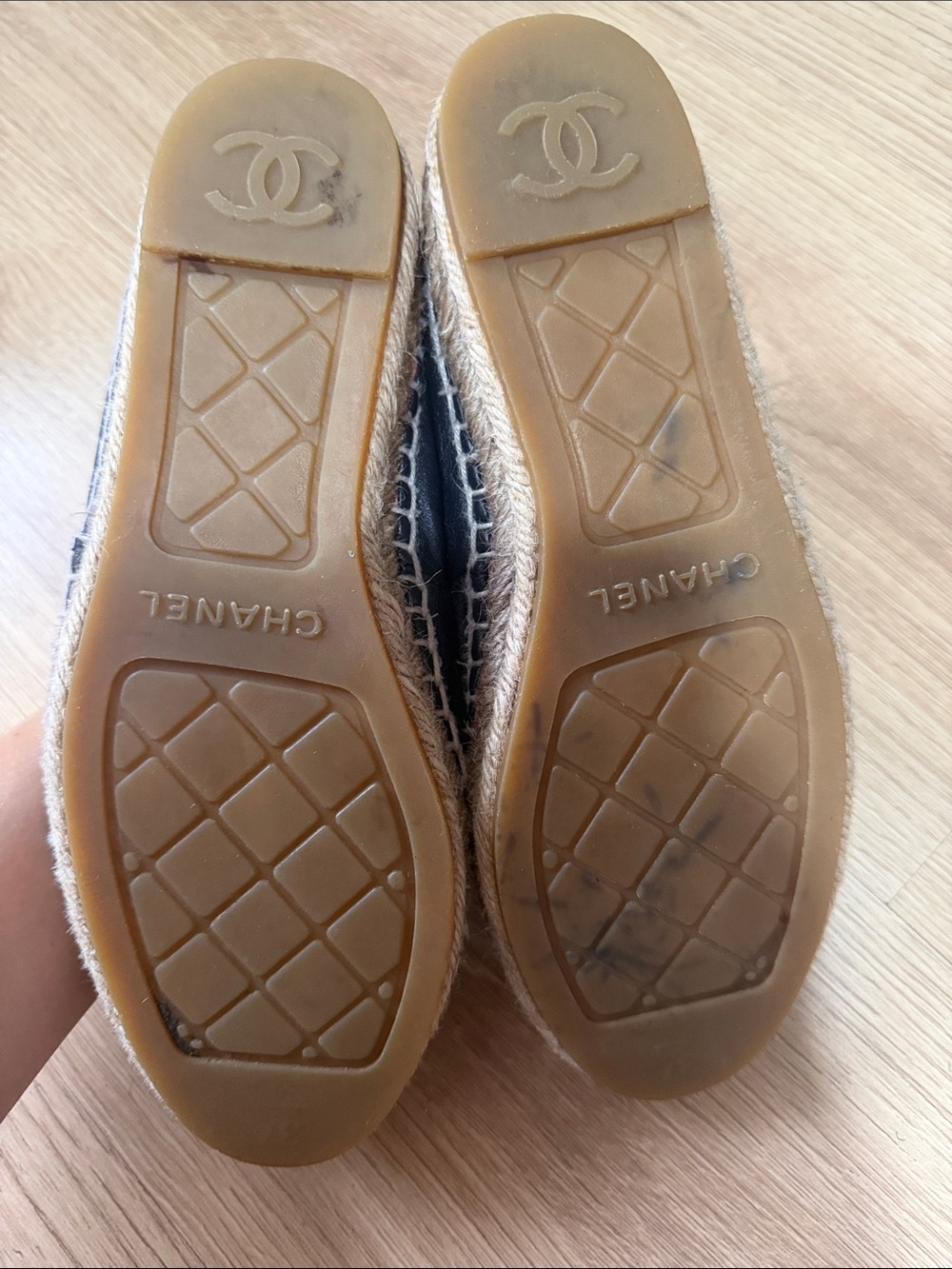 Chanel Black Leather CC Espadrilles Burgundy Logo Flats - Picture 3 of 7